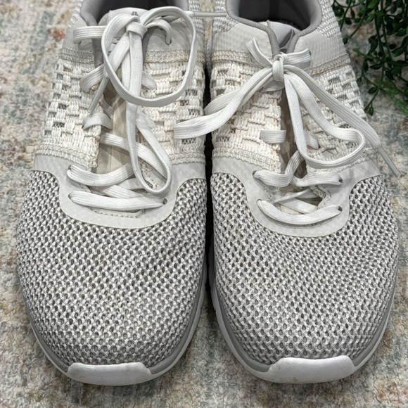 Reebok sneakers - Picture 4 of 10